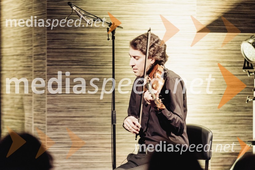  Matija Krečič, violinist in skadatelj, Momento CiganoNomad, avtorski projekt Jošta Lampreta