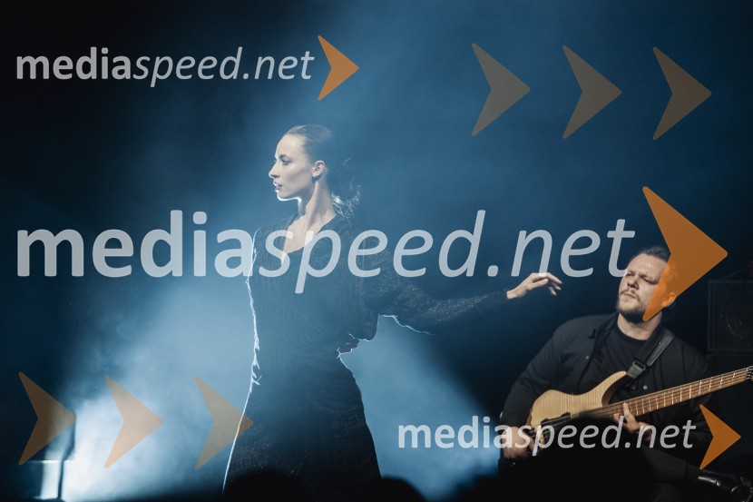  Urška Centa, plesalka flamenka;  Jošt Lampret, glasbenikNomad, avtorski projekt Jošta Lampreta