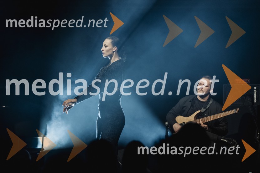  Urška Centa, plesalka flamenka;  Jošt Lampret, glasbenikNomad, avtorski projekt Jošta Lampreta