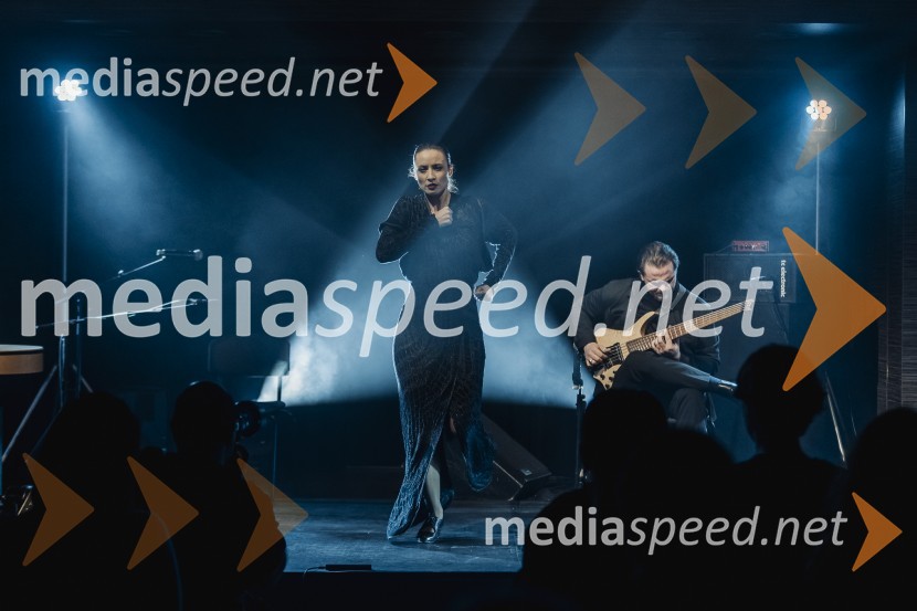  Urška Centa, plesalka flamenkaNomad, avtorski projekt Jošta Lampreta