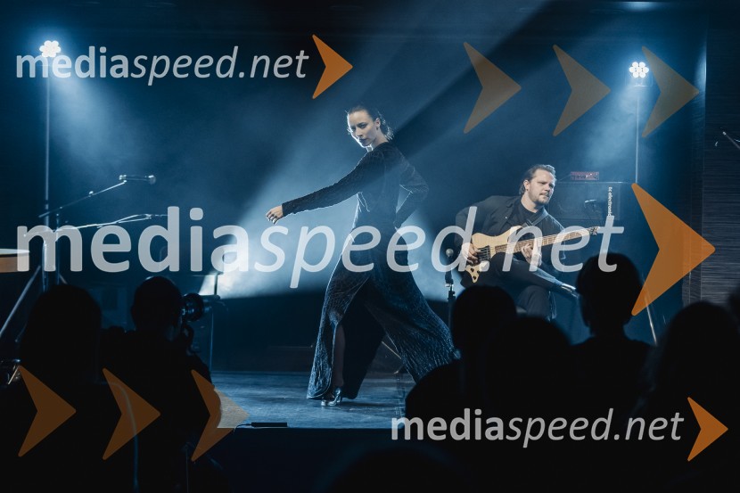  Urška Centa, plesalka flamenka;  Jošt Lampret, glasbenikNomad, avtorski projekt Jošta Lampreta