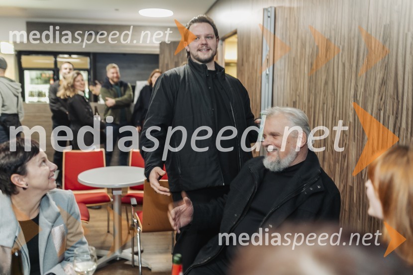  ... ;  Jošt Lampret, glasbenikNomad, avtorski projekt Jošta Lampreta