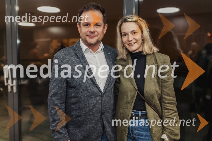  Primož Forte, igralec;  Tina Gunzek, igralkaNomad, avtorski projekt Jošta Lampreta