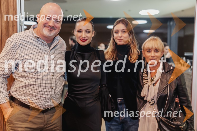  Urban Centa, organizator glasbenega programa ;  Urška Centa, plesalka flamenka;  ... ;  Barbra Jermann, urednica revije SuzyNomad, avtorski projekt Jošta Lampreta