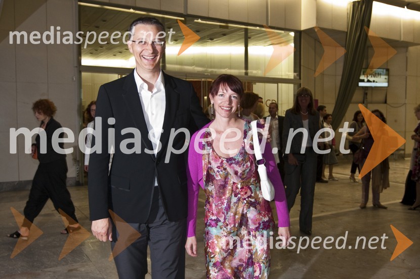 Igor Lukšič, minister za šolstvo in šport ter njegova soproga dr. Marta Macedoni Lukšič, pediatrinjaBalet Pink Floyd v izvedbi milanskega gledališča La Scala, sprejem po prireditvi