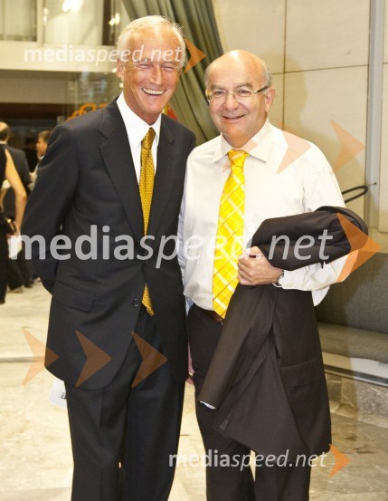 Janez Pergar, predsednik upravnega odbora podjetja Kompas d.d. in Mitja Rotovnik, direktor Cankarjevega domaBalet Pink Floyd v izvedbi milanskega gledališča La Scala, sprejem po prireditvi