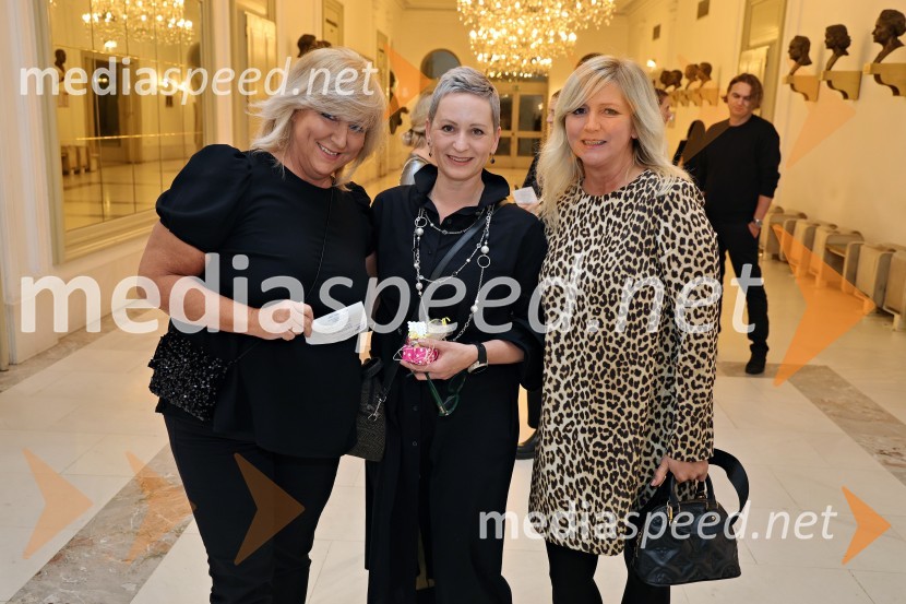  ... ;  ... ;  Pia Clug, baletna plesalkaPlameni Pariza, premiera baleta Opere in Baleta SNG Maribor