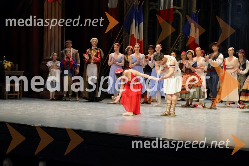  Catarina de Meneses, baletna plesalka;  Ionut Dinita, baletni plesalecPlameni Pariza, premiera baleta Opere in Baleta SNG Maribor