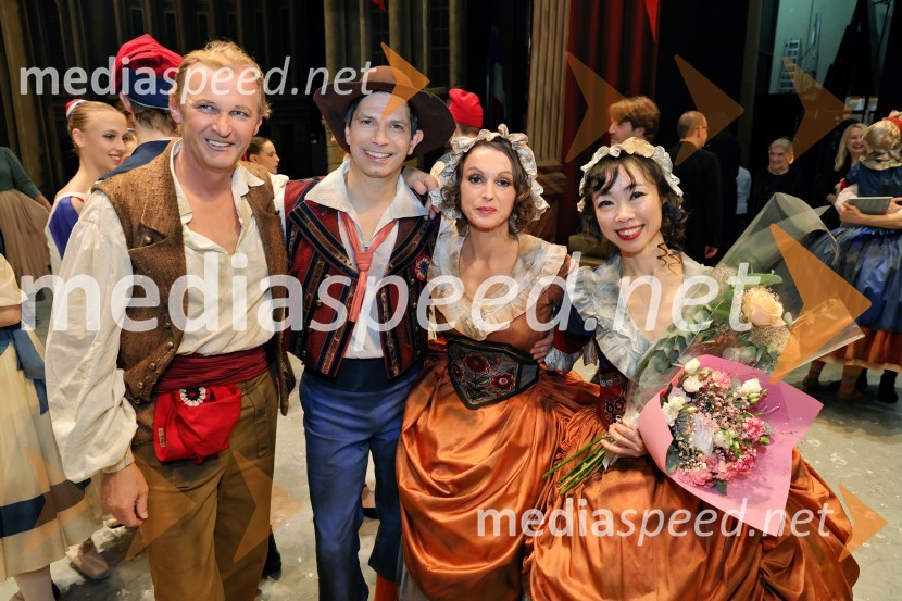  Vadim Kurgajev, baletni plesalec;  Mircea Golescu, baletni plesalec;  ... ;  Satomi Netsu, baletna plesalkaPlameni Pariza, premiera baleta Opere in Baleta SNG Maribor