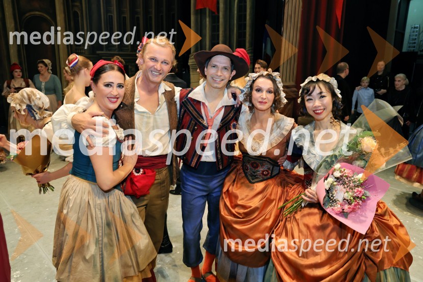  Cleopatra Purice, baletna plesalka, koreografinja;  Vadim Kurgajev, baletni plesalec;  Mircea Golescu, baletni plesalec;  ... ;  Satomi Netsu, baletna plesalkaPlameni Pariza, premiera baleta Opere in Baleta SNG Maribor