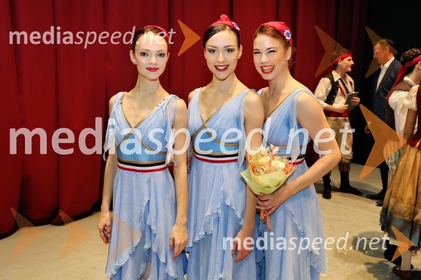  ... ;  Monja Obrul, baletna plesalka;  Tea Bajc, baletna plesalkaPlameni Pariza, premiera baleta Opere in Baleta SNG Maribor