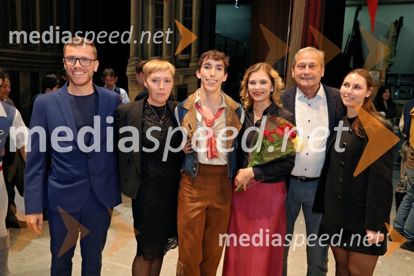  ... ;  ... ;  Maro Vranaričič, baletni plesalec;  ... ;  ... ;  ... Plameni Pariza, premiera baleta Opere in Baleta SNG Maribor