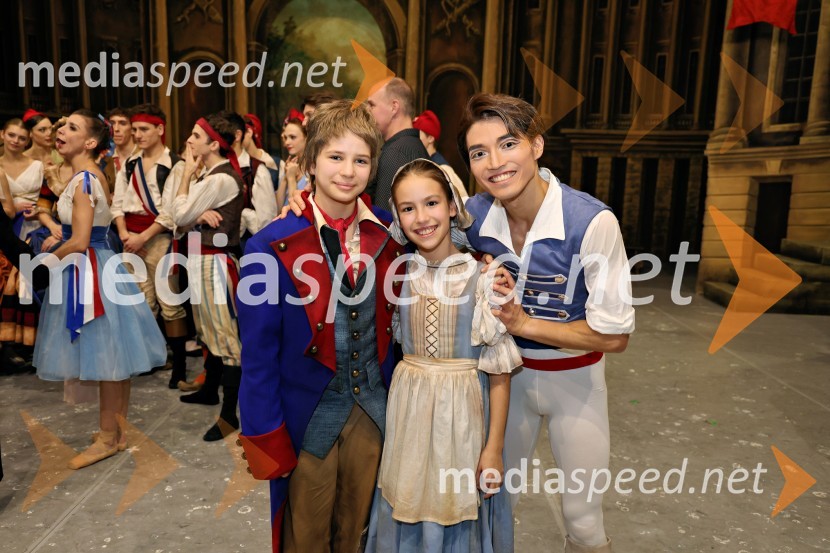  ... ;  ... ;  Yuya Omaki, baletni plesalecPlameni Pariza, premiera baleta Opere in Baleta SNG Maribor