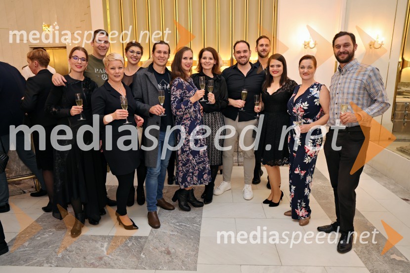  ... ;  ... ;  ... ;  ... ;  ... ;  ... ;  ... ;  Žiga Lakner, pevec;  ... ;  ... ;  ... ;  ... Plameni Pariza, premiera baleta Opere in Baleta SNG Maribor