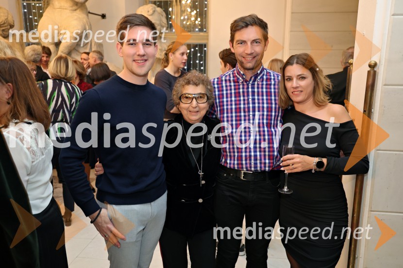  ... ;  Dragica Petrovič, režiserka in producentka;  ... ;  ... Plameni Pariza, premiera baleta Opere in Baleta SNG Maribor