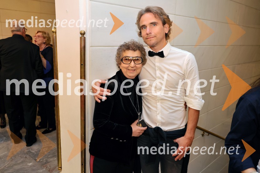  Dragica Petrovič, režiserka in producentka;  ... Plameni Pariza, premiera baleta Opere in Baleta SNG Maribor