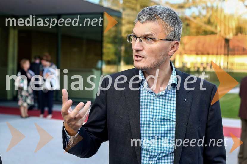  Franci Pliberšek, lastnik in generalni direktor podjetja MIK d.o.o.Franci Pliberšek (1966-2024), v spomin podjetniku in filantropu