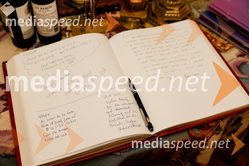 Nezlomljivi, projekcija filma v Mini teatru