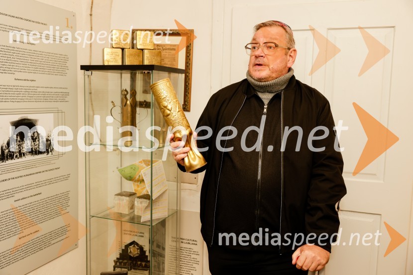  Robert Waltl, direktor, Mini teaterNezlomljivi, projekcija filma v Mini teatru