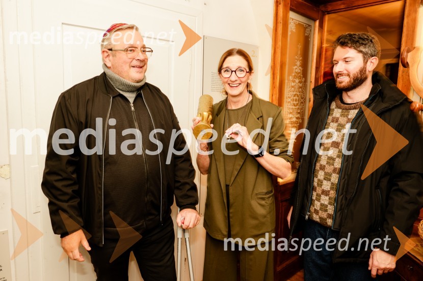  Robert Waltl, direktor, Mini teater;  Beth Lane, igralka, producentka, pisateljica;  ... Nezlomljivi, projekcija filma v Mini teatru