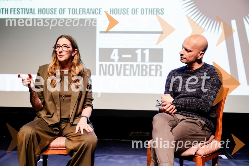  Beth Lane, igralka, producentka, pisateljica;  Branislav Cerović, producentNezlomljivi, projekcija filma v Mini teatru