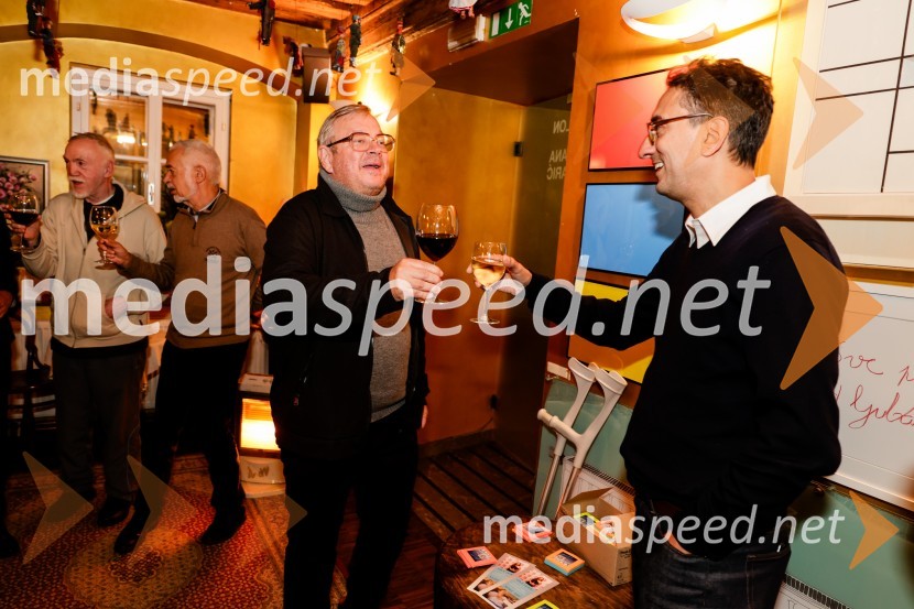  Robert Waltl, direktor, Mini teater;  ... Nezlomljivi, projekcija filma v Mini teatru