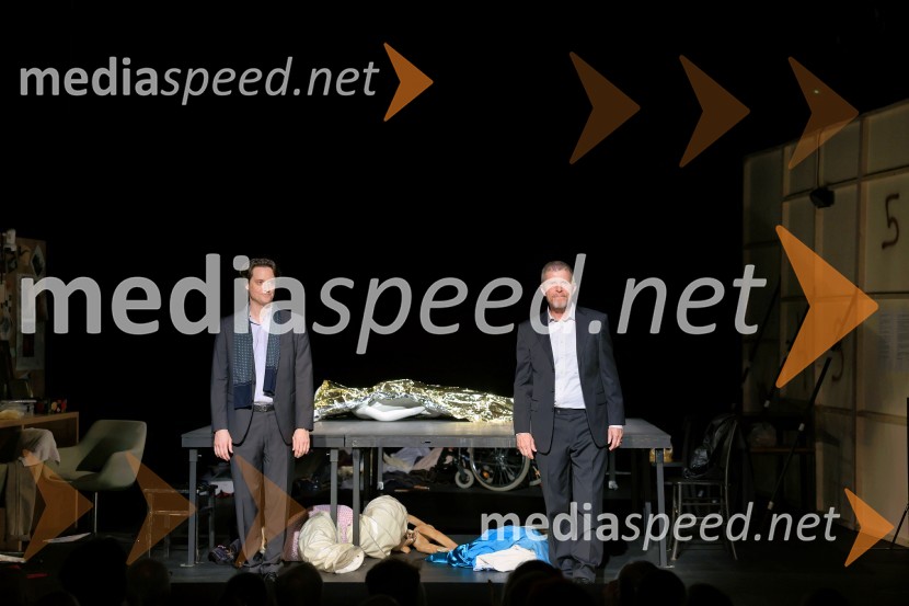  Domen Valič, igralec;  Borut  Veselko, igralecŽivljenje v teatru, premiera, Mestno gledališče Ptuj