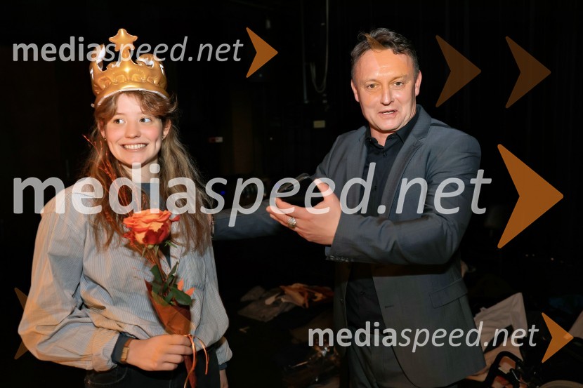  Lara Čabrian, asistentka režiserja;  Peter Srpčič, direktor, Mestno gledališče PtujŽivljenje v teatru, premiera, Mestno gledališče Ptuj