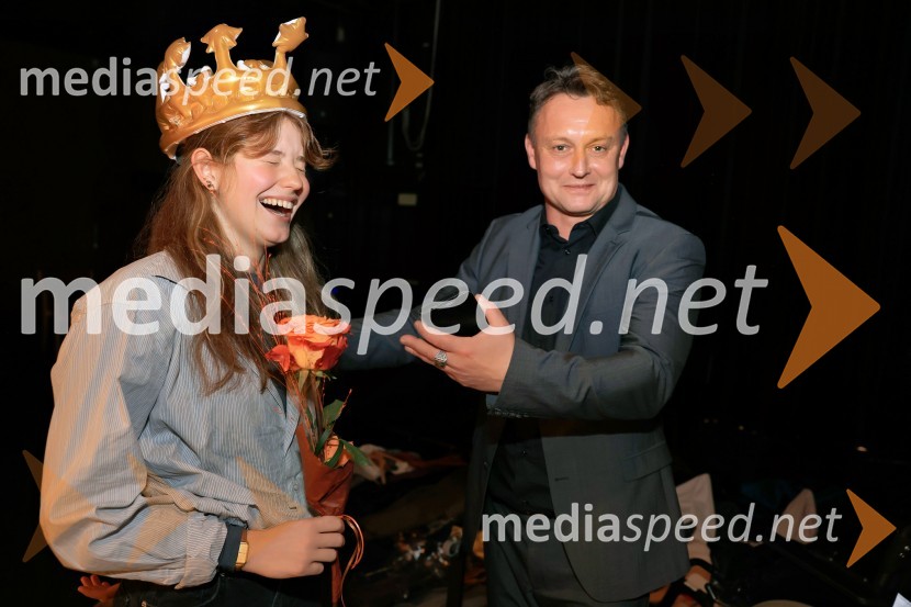  Lara Čabrian, asistentka režiserja;  Peter Srpčič, direktor, Mestno gledališče PtujŽivljenje v teatru, premiera, Mestno gledališče Ptuj