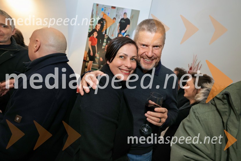  Nuška Drašček, pevka;  Borut  Veselko, igralecŽivljenje v teatru, premiera, Mestno gledališče Ptuj