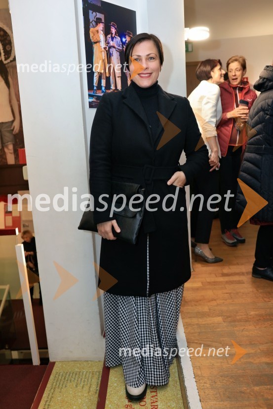  Nuška Drašček, pevkaŽivljenje v teatru, premiera, Mestno gledališče Ptuj