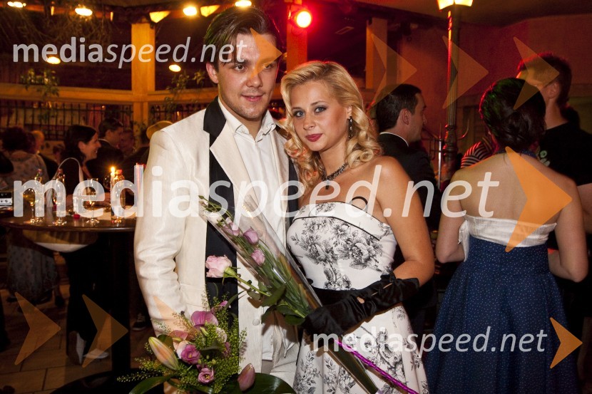 Aleš Vovk - Raay in Marjetka Jurkovnik, člana skupine TangelsPremiera videospota: Life goes up, skupine Tangels