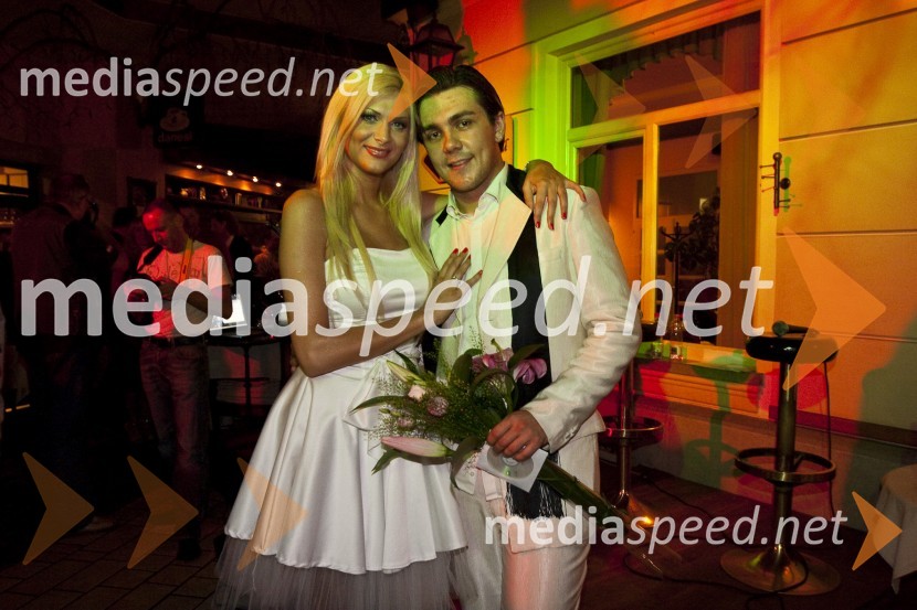 Manca Špik, pevka in Aleš Vovk - Raay, član skupine TangelsPremiera videospota: Life goes up, skupine Tangels