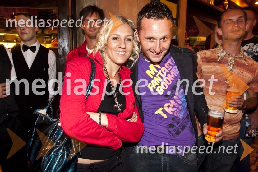 Eva Breznikar, Hangar P.R. in Janez Rupnik, pevec skupine StereotipiPremiera videospota: Life goes up, skupine Tangels