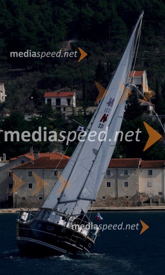 Jadrnica Nauticat 331Jadrnica Nauticat 331, test