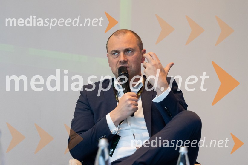  Blaž Brodnjak, predsednik uprave NLB, Manager leta 2022Game Changer Ljubljana 2024