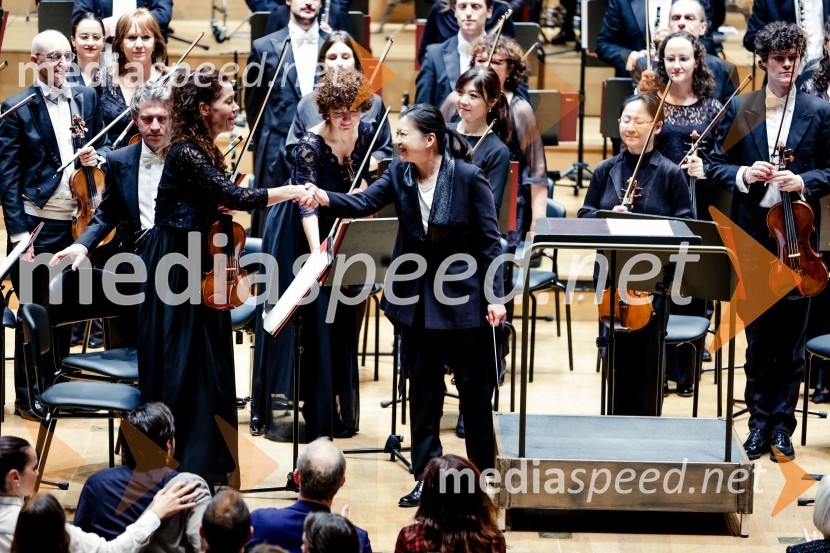  ... ;  Shiyeon Sung, dirigentkaSimfonični orkester iz Antwerpna, koncert v Cankarjevem domu