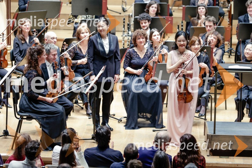  Shiyeon Sung, dirigentka;  Bomsori Kim, violinistkaSimfonični orkester iz Antwerpna, koncert v Cankarjevem domu