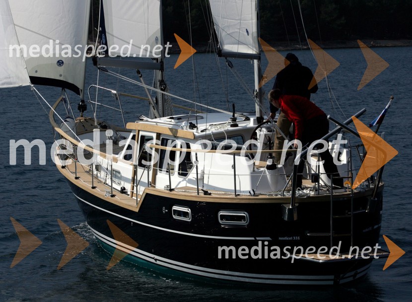 Jadrnica Nauticat 331Jadrnica Nauticat 331, test