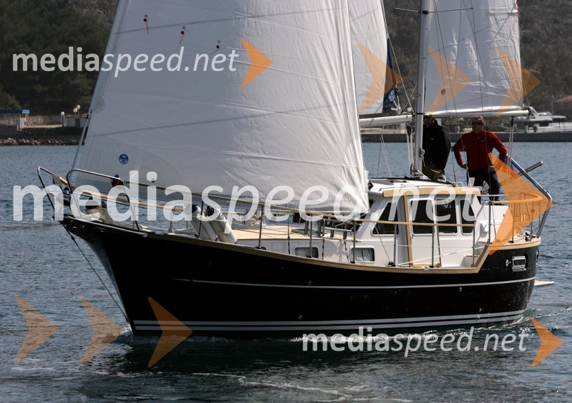 Jadrnica Nauticat 331Jadrnica Nauticat 331, test