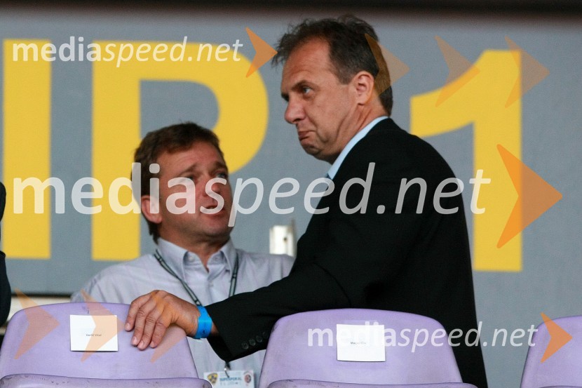 Bojan Ban, direktor NK Maribor in Ivan Simič, predsednik Nogometne zveze SlovenijeNogometna tekma, Superpokal 2009, NK Maribor:NK Interblock