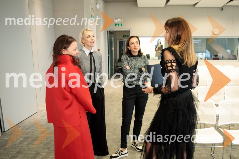  Tjaša Kolenc Filipčič, vodja upravljanja z blagovno znamko in direktorica marketinga v Skupini Triglav;  ... ;  ... ;  ... Effie dan 2024