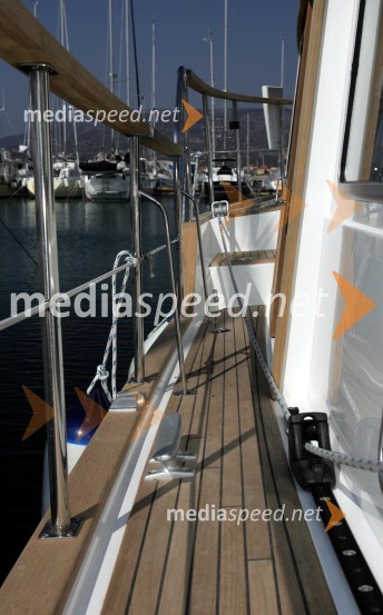 Jadrnica Nauticat 331Jadrnica Nauticat 331, test