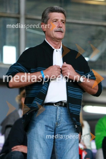 Drago Cotar, predsednik uprave Zavarovalnice Maribor in predsednik NK MariborNogometna tekma, Superpokal 2009, NK Maribor:NK Interblock