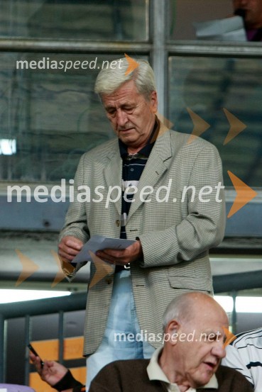 Rudi Turk, dr. med. in nekdanji predsednik kluba NK MariborNogometna tekma, Superpokal 2009, NK Maribor:NK Interblock