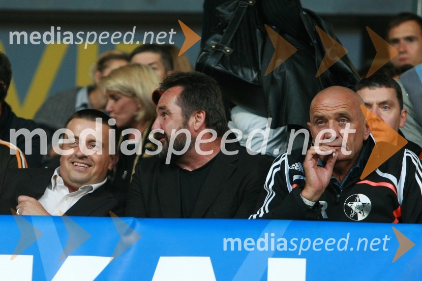 Joc Pečečnik, lastnik podjetja Elektronček in predsednik NK Interblock, Stane Oražem, podpredsednik Združenja nogometnih klubov 1. slovenske nogometne lige in ...Nogometna tekma, Superpokal 2009, NK Maribor:NK Interblock