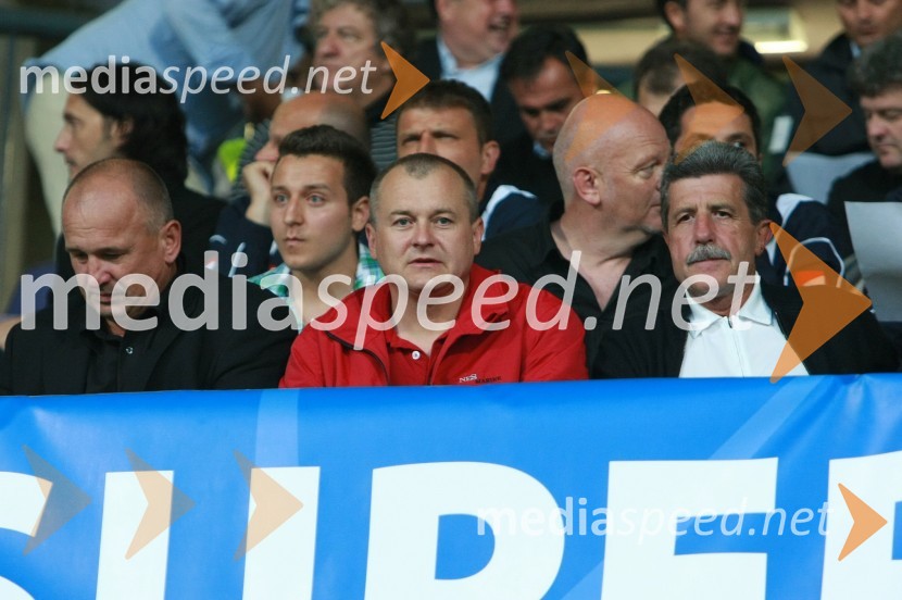 Milan Mikl, podžupan Mestne občine Maribor, Franc Kangler, župan Mestne občine Maribor in Drago Cotar, predsednik uprave Zavarovalnice Maribor in predsednik NK MariborNogometna tekma, Superpokal 2009, NK Maribor:NK Interblock