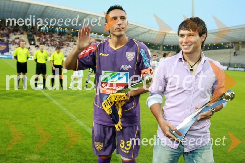 Zoran Pavlovič, nogometaš NK Maribor in Etien Velikonja, nogometaš NK HIT GoricaNogometna tekma, Superpokal 2009, NK Maribor:NK Interblock