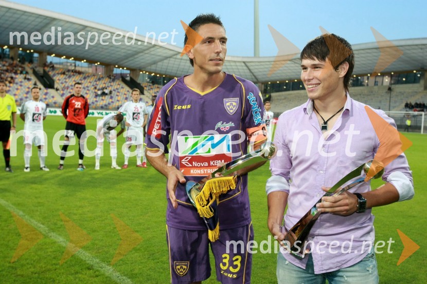 Zoran Pavlovič, nogometaš NK Maribor in Etien Velikonja, nogometaš NK HIT GoricaNogometna tekma, Superpokal 2009, NK Maribor:NK Interblock