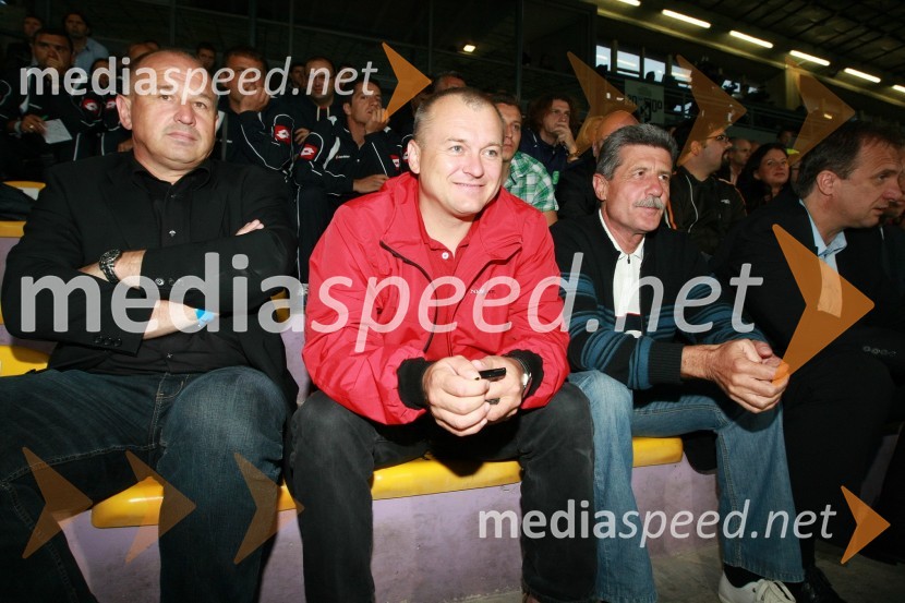 Milan Mikl, podžupan Mestne občine Maribor, Franc Kangler, župan Mestne občine Maribor in Drago Cotar, predsednik uprave Zavarovalnice Maribor in predsednik NK MariborNogometna tekma, Superpokal 2009, NK Maribor:NK Interblock
